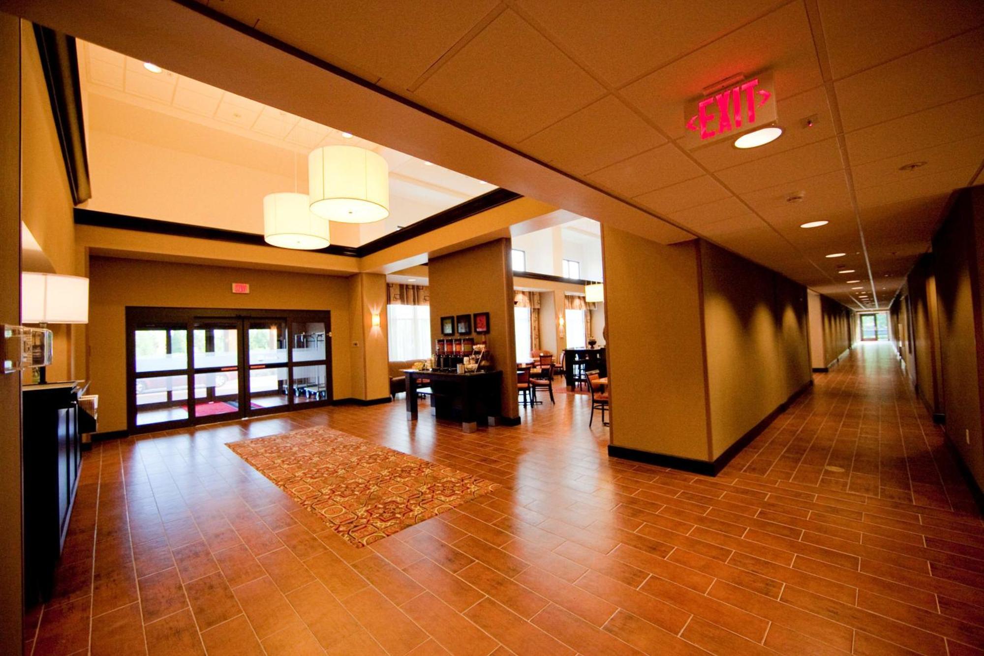 Hampton & By Hilton Seattle/kent Kent