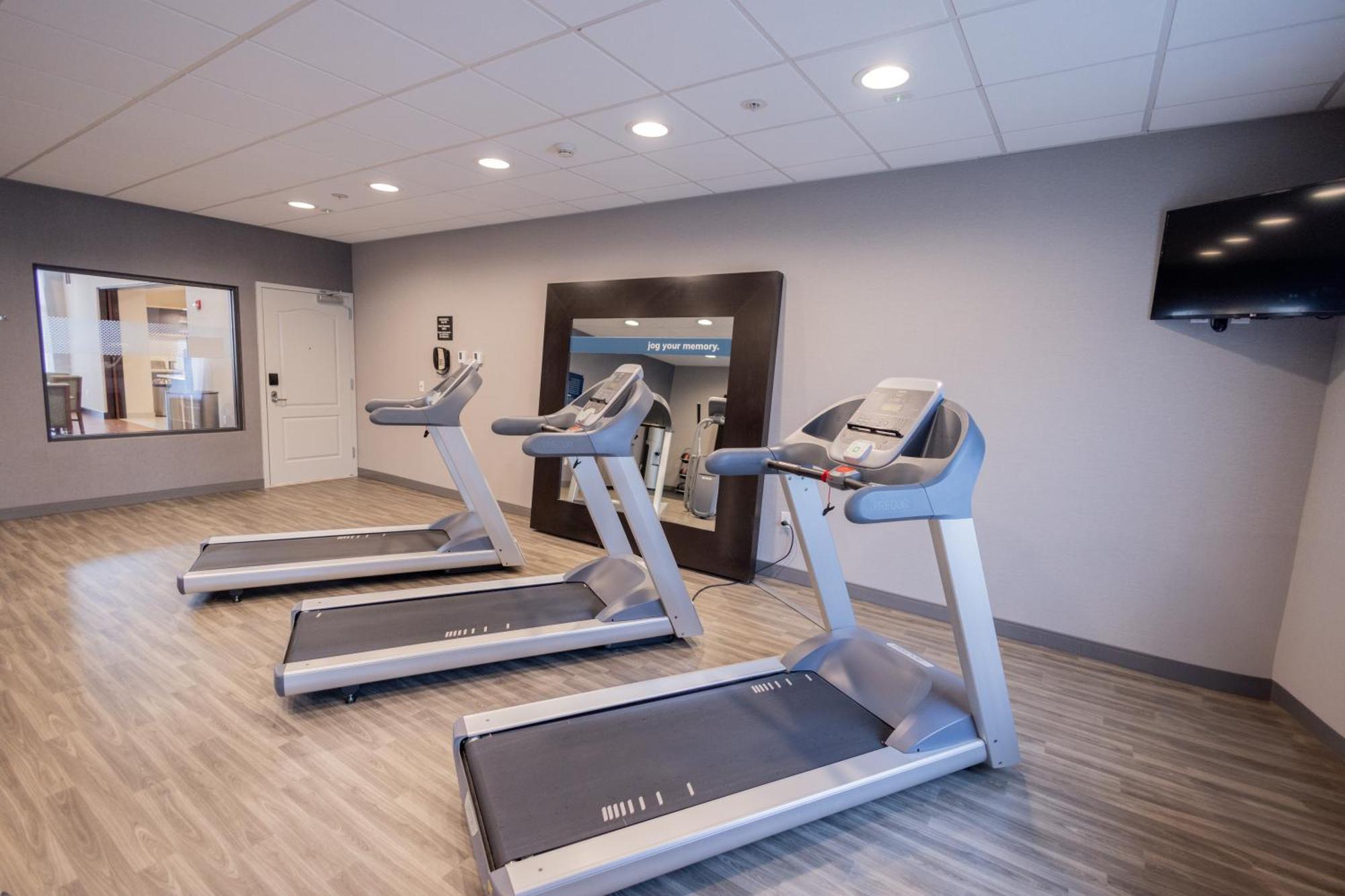 Hampton & By Hilton Seattle/kent 3*