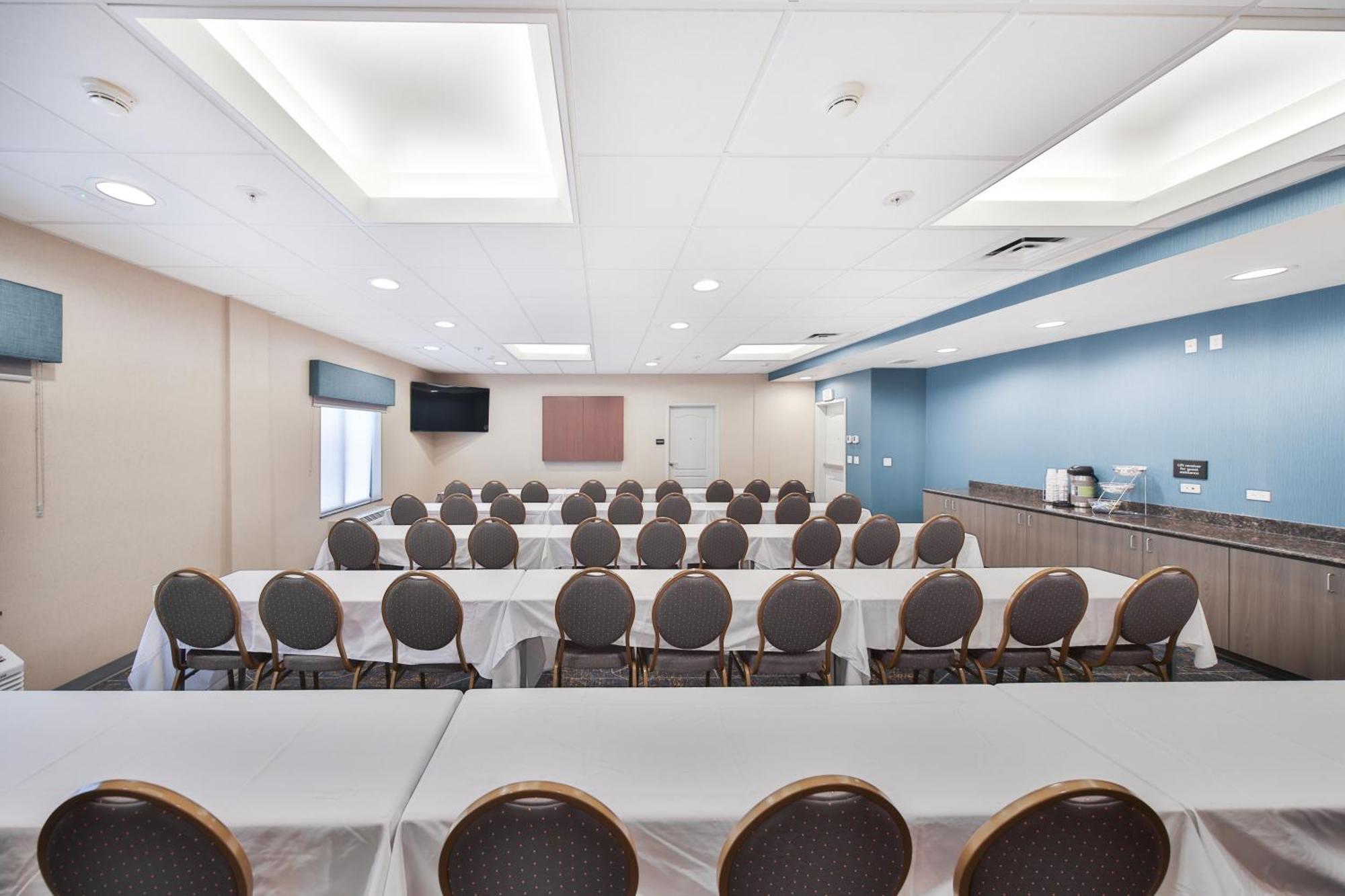 Hotel Hampton & By Hilton Seattle/kent 3*