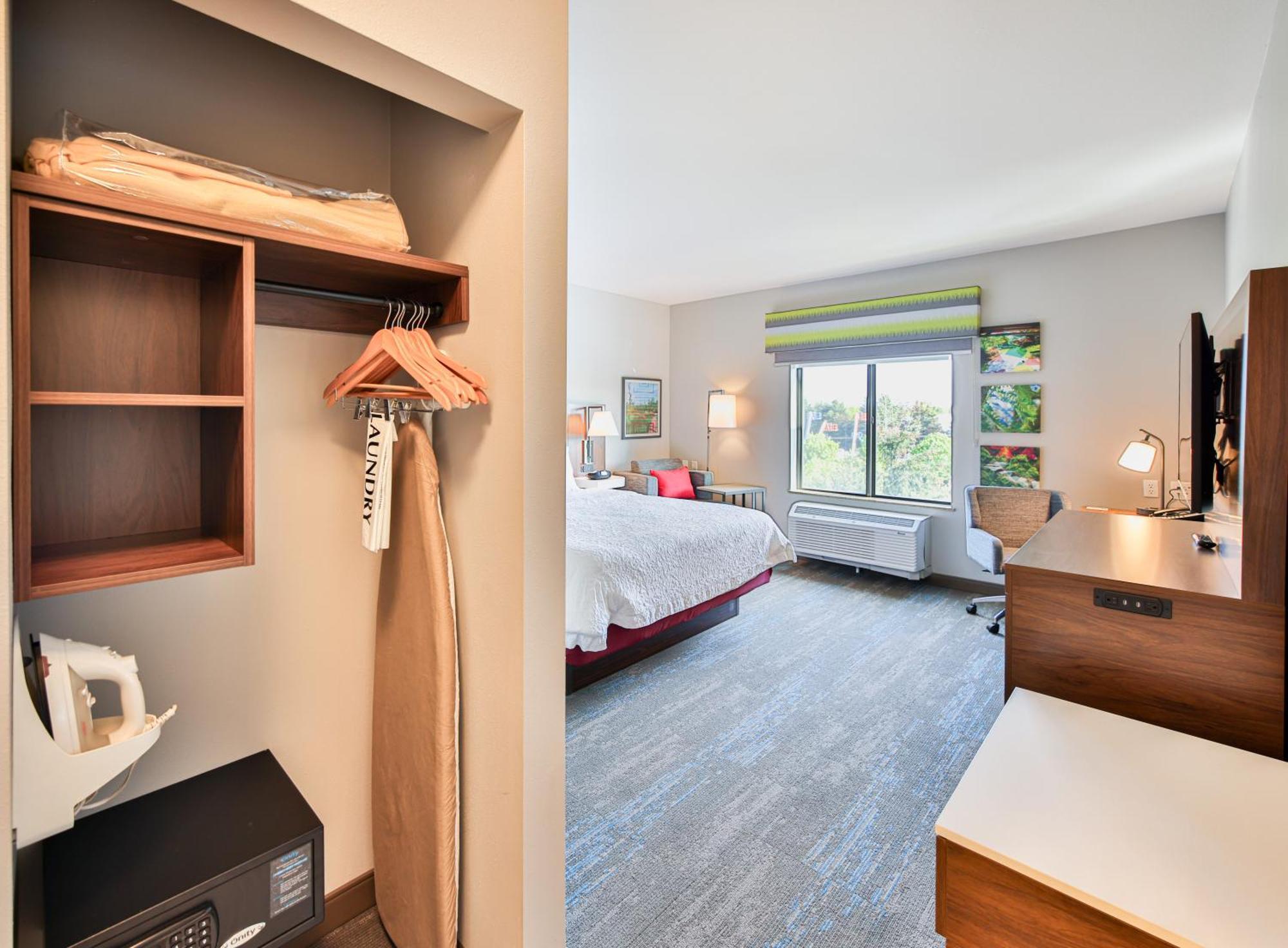Hampton & By Hilton Seattle/kent Hotel