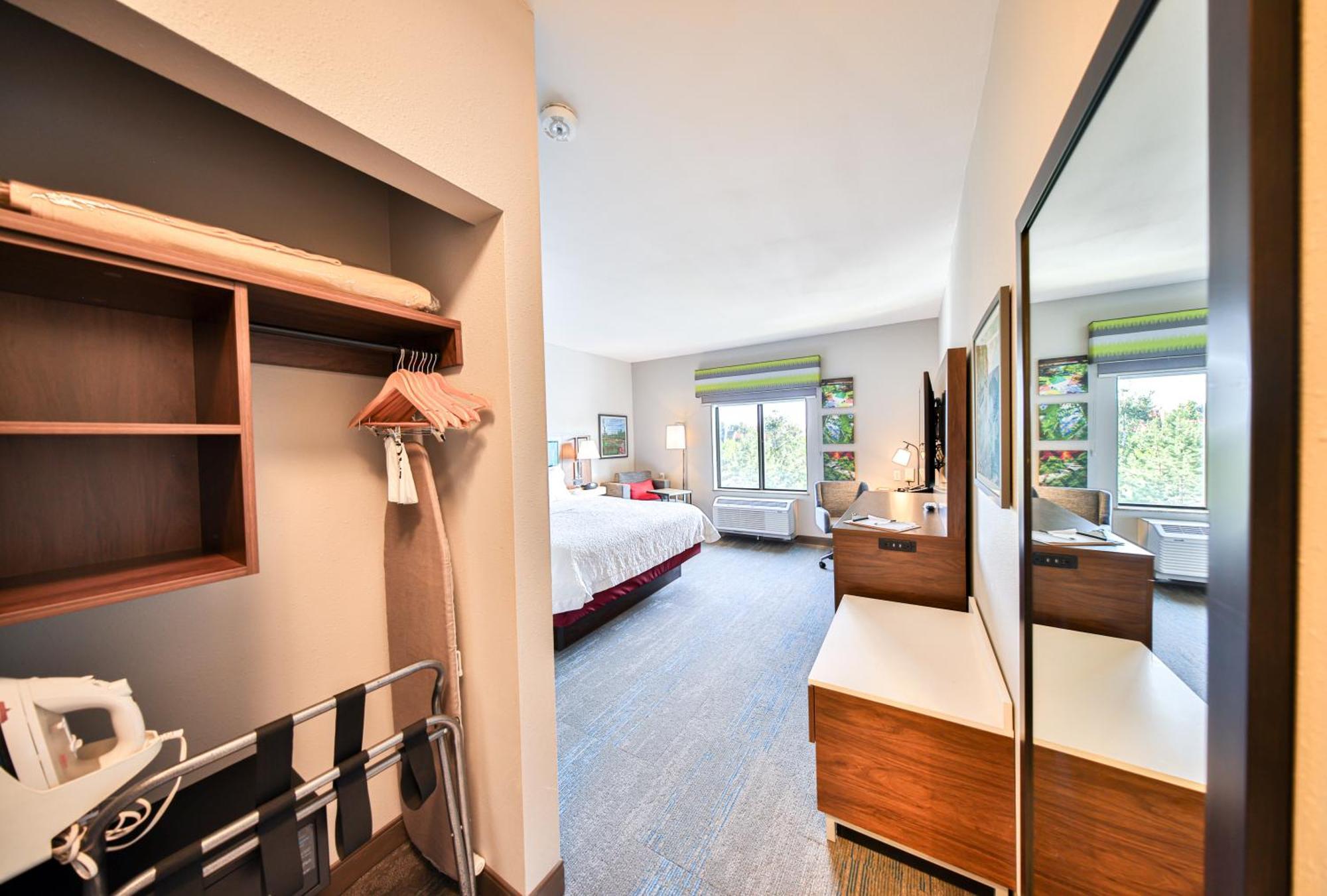 Hampton & By Hilton Seattle/kent Kent